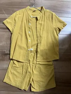 マスタード色 セットアップ Tシャツ