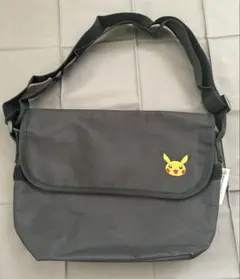 ピカチュウ　ショルダーバッグ