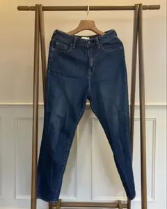 Item thumbnail for item 1072f434-0e65-420e-9b03-2d712c72341c