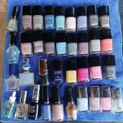 CHANEL ネイルカラー まとめ売り 　ネイリスト　ヴェルニ　希少色のサムネイル