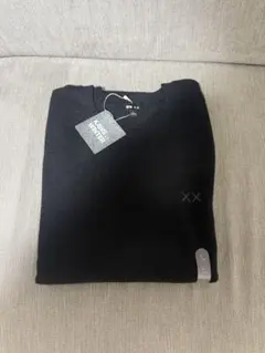 カウズ ウィンター カシミヤクルーネックセーター