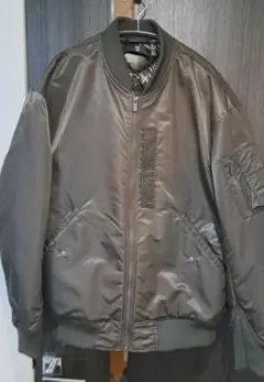 UNIQLO ＋J ハイブリッドダウンオーバーサイズ ブルゾン MA-1