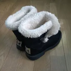 ファー付き黒スエードショートブーツ