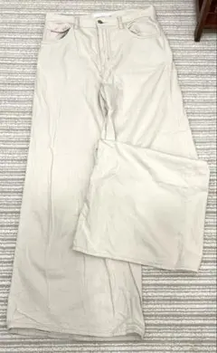 UNIQLO レディース　カジュアルパンツ　L