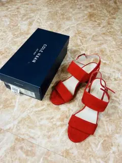 COLE HAAN 未使用スエード サンダル 赤23.5のサムネイル