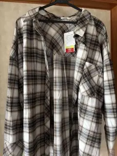 チェック柄長袖シャツ