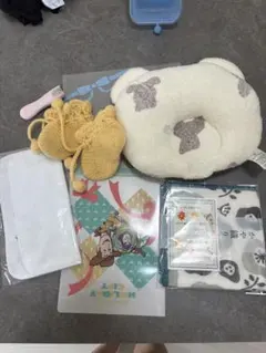 ベビー用クッションと靴下セット