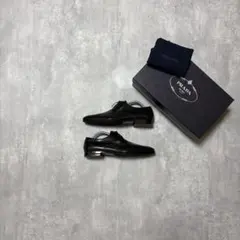90s PRADA archive punching leather shoesのサムネイル