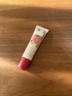 ロクシタン　LOCCITANE リップグロス 花柄パッケージら