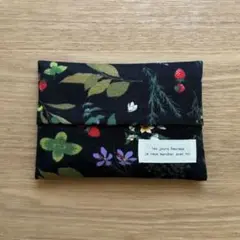 518. ポケットティッシュケース　ハーブ柄　黒　ハンドメイド