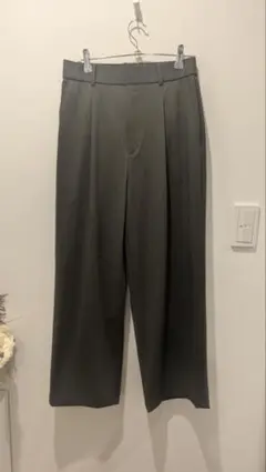 UNIQLO タックワイドパンツ オリーブカラー M 460311