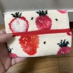 フェイラーストロベリードット　ティッシュポーチ　アイボリー