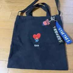 BT21 TATA トートバッグ チャーム付きのサムネイル