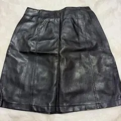 ブラックレザータイトスカート
