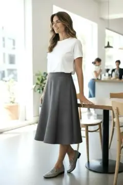 【…..d..】ITS‘DEMO スカート　ボトムス　グレー　オールシーズン美品のサムネイル