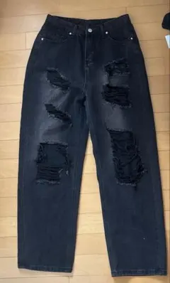 ダメージジーンズ