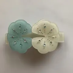 花びら型ヘアバレッタ