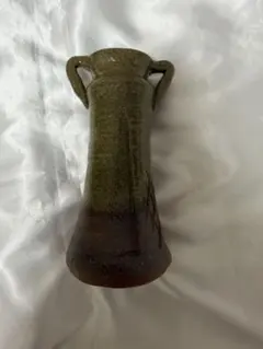 持ち手付き陶器花瓶 中型 ブラウン - メルカリ
