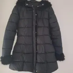 黒ダウンコート着用回数少なめ