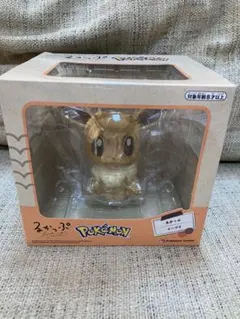 るかっぷ　イーブイ フィギュア