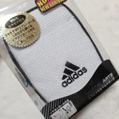 adidas エクササイズポーチ ホワイト・ブラック