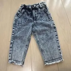 ブリーズ　ジーンズ　90 花柄刺繍