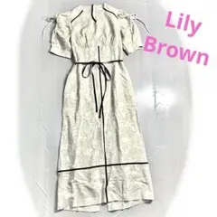 【完売品】Lily Brownバイカラーラインワンピース ジャガード 花柄