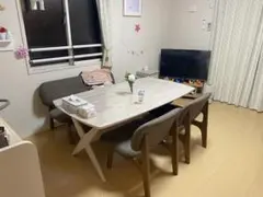 ホワイト木製ダイニングテーブル