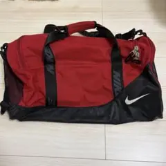 NIKE ナイキ ボストンバッグ ダッフルバッグ 旅行バッグ 赤