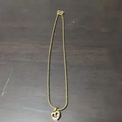 ニナリッチハート型ペンダント ゴールドネックレス