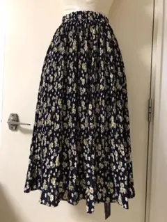 【未使用・タグ付】花柄 プリーツスカート