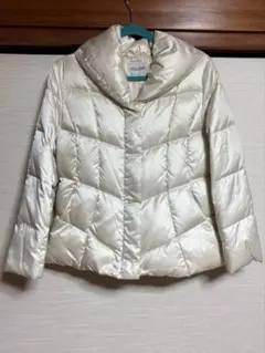 アイボリー ダウンジャケット