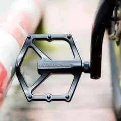 ▼自転車 ペダル 軽量 クロスバイク ロードバイク フラットペダル アルミ310のサムネイル