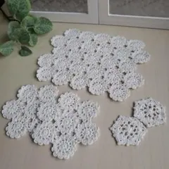 ＊ ハンドメイド ＊ レース編 ドイリーモチーフsetのサムネイル