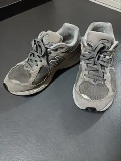 New Balance 2002R グレーのサムネイル