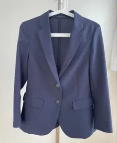 ユニクロ　UNIQLOの感動ジャケット　ネイビー