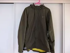 Nike 軽量ウィンドブレーカー カーキ系