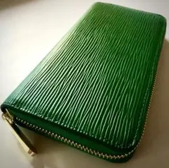 新品❗️高級エピレザー牛革 グリーン緑メンズレディースラウンドファスナー 長財布