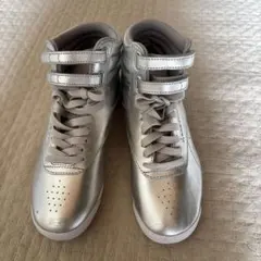 Reebok シルバー ハイカットスニーカー
