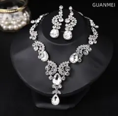 ③【大好評❤️】シルバー　キラキラネックレス　ピアス　ビジュー　結婚式　ダンス