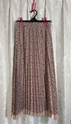 花柄プリーツロングスカート