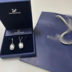 Swarovski シルバーフックピアス クリスタル付き　美品