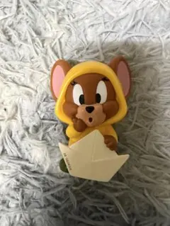 ワーナーブラザーズのキャラクター トムとジェリーのコスチュームフィギュア