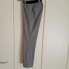 ユニクロ テーパードアンクルパンツ Мサイズ