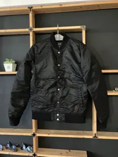 フォーエバー21 ナイロンジャケット　　フライトジャケット　MA-1 スタジャン