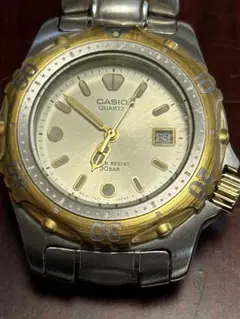 CASIO QUARTZ 30BAR 腕時計 ゴールド×シルバー稼働中