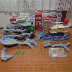 トミカタウンセット 立体パーキング オートパーキング 警察 プラキッズ