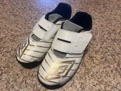 アンブロ　サッカー　トレーニングシューズ　22㎝