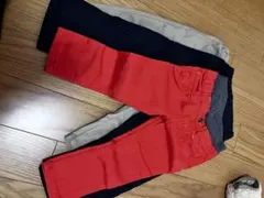 赤・ベージュ・グレーのパンツセット