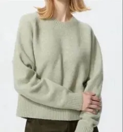 UNIQLO スフレヤーンクルーネックセーター　ライトグリーン